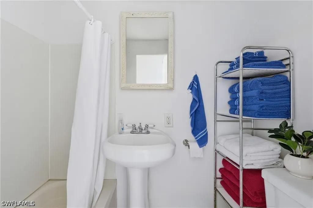 17 Jade Drive Naples FL 34114