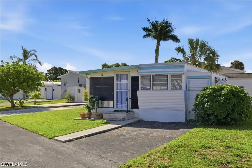 17 Jade Drive Naples FL 34114
