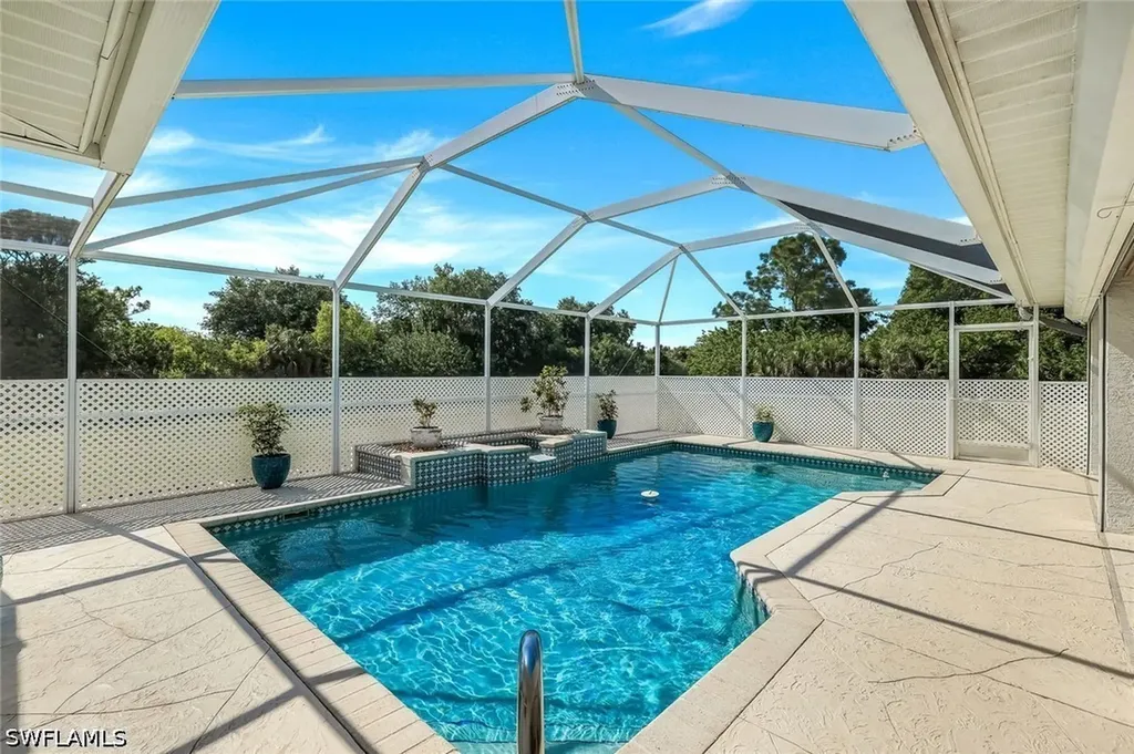 Fort Myers FL, 6029 & 6031 Higgins Avenue