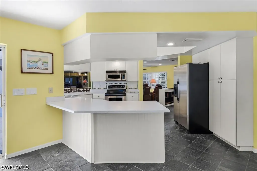 6029 & 6031 Higgins Avenue Fort Myers FL 33905