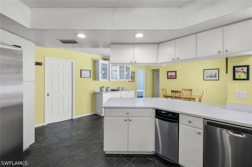 6029 & 6031 Higgins Avenue Fort Myers FL 33905