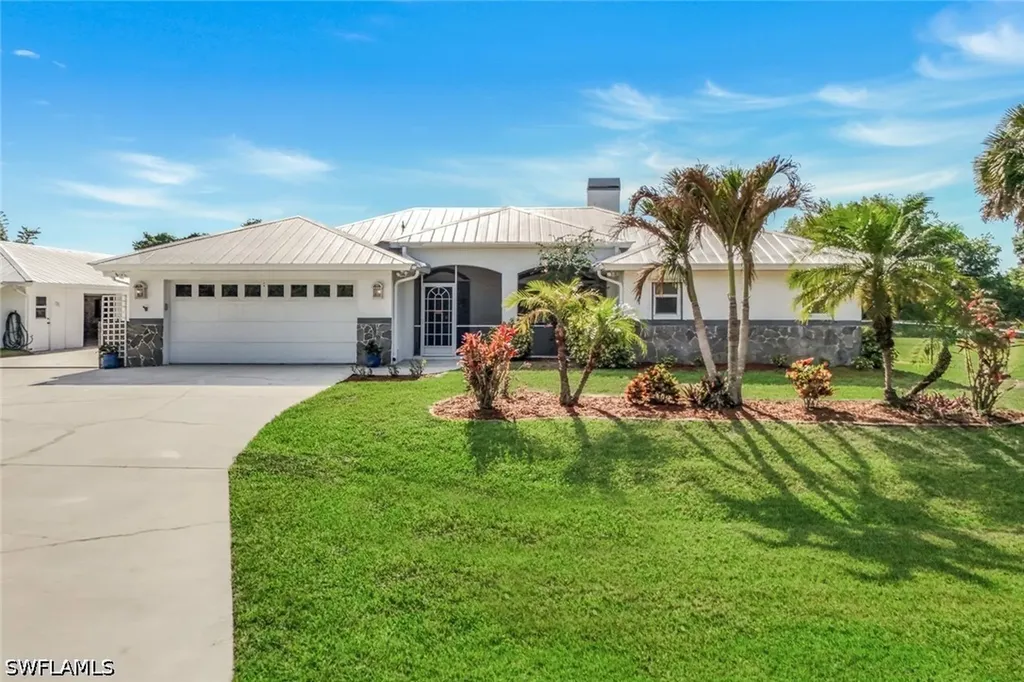 6029 & 6031 Higgins Avenue Fort Myers FL 33905