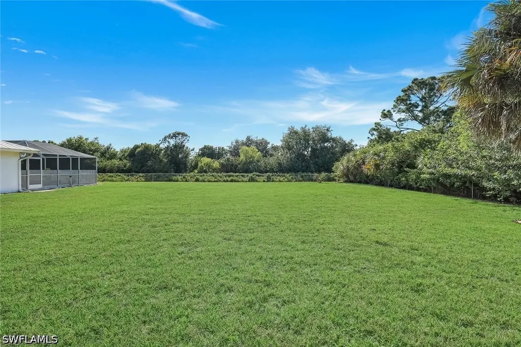 6029 & 6031 Higgins Avenue Fort Myers FL 33905