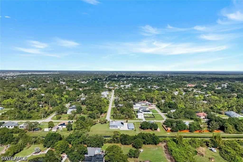 6029 & 6031 Higgins Avenue Fort Myers FL 33905