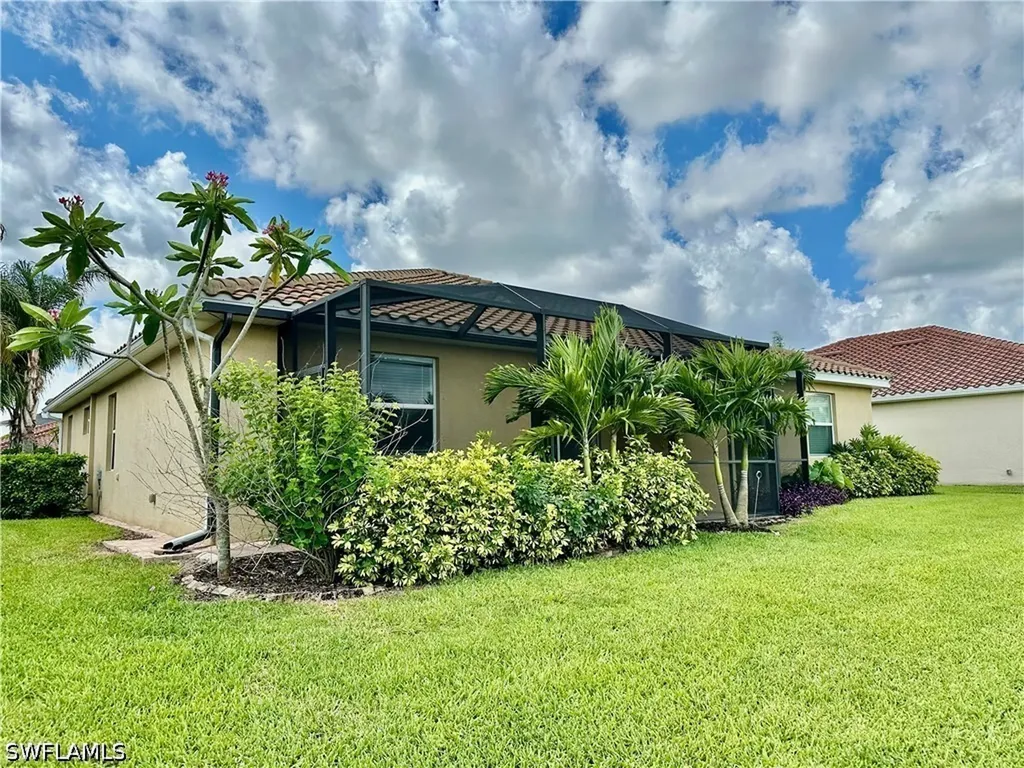 1823 Alameda Drive Naples FL 34120