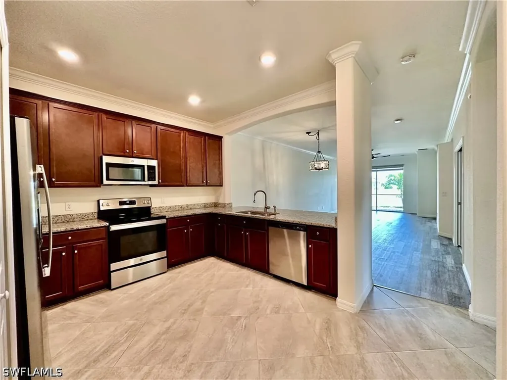 1823 Alameda Drive Naples FL 34120