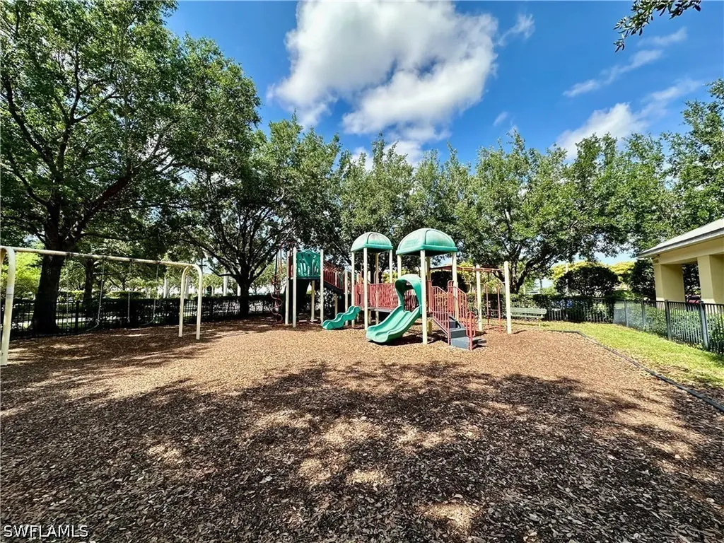 1823 Alameda Drive Naples FL 34120