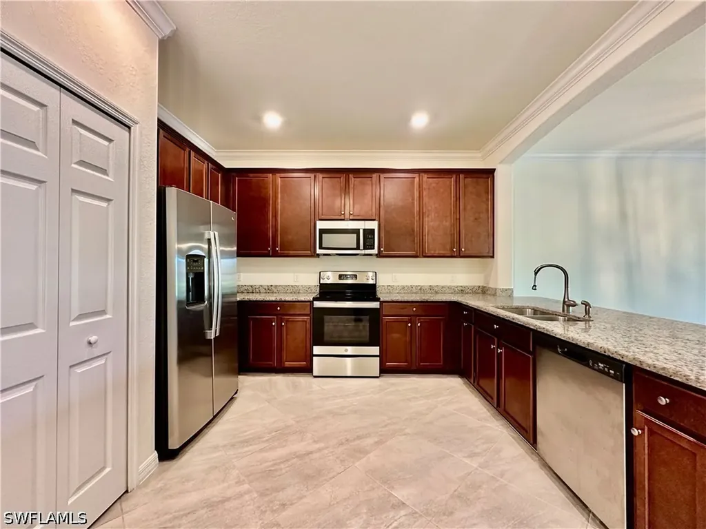 1823 Alameda Drive Naples FL 34120
