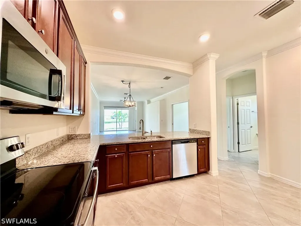 1823 Alameda Drive Naples FL 34120