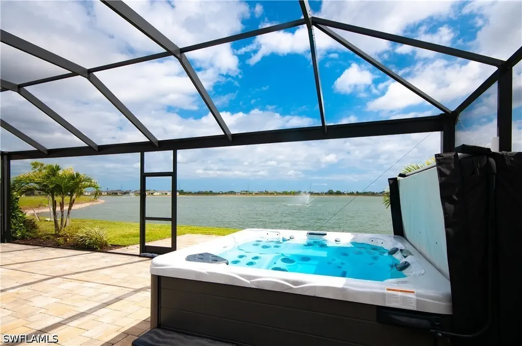 847 Stonewater Lake Terrace W Cape Coral FL 33993