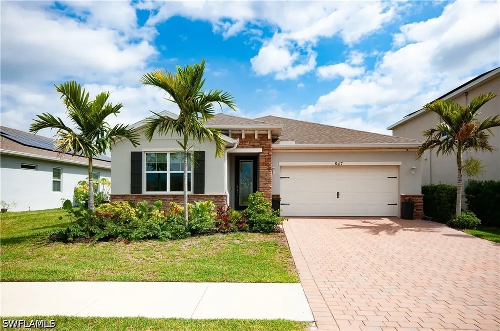 847 Stonewater Lake Terrace W Cape Coral FL 33993