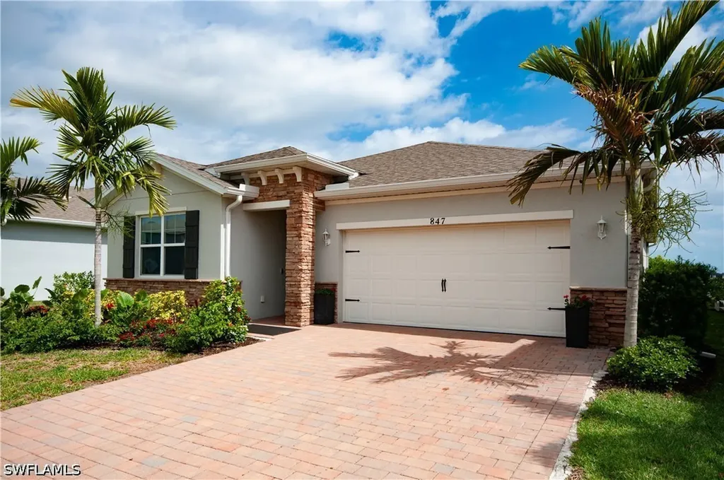 847 Stonewater Lake Terrace W Cape Coral FL 33993