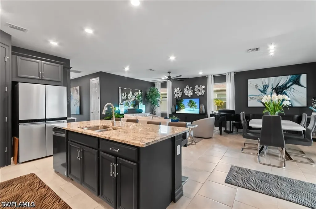 847 Stonewater Lake Terrace W Cape Coral FL 33993