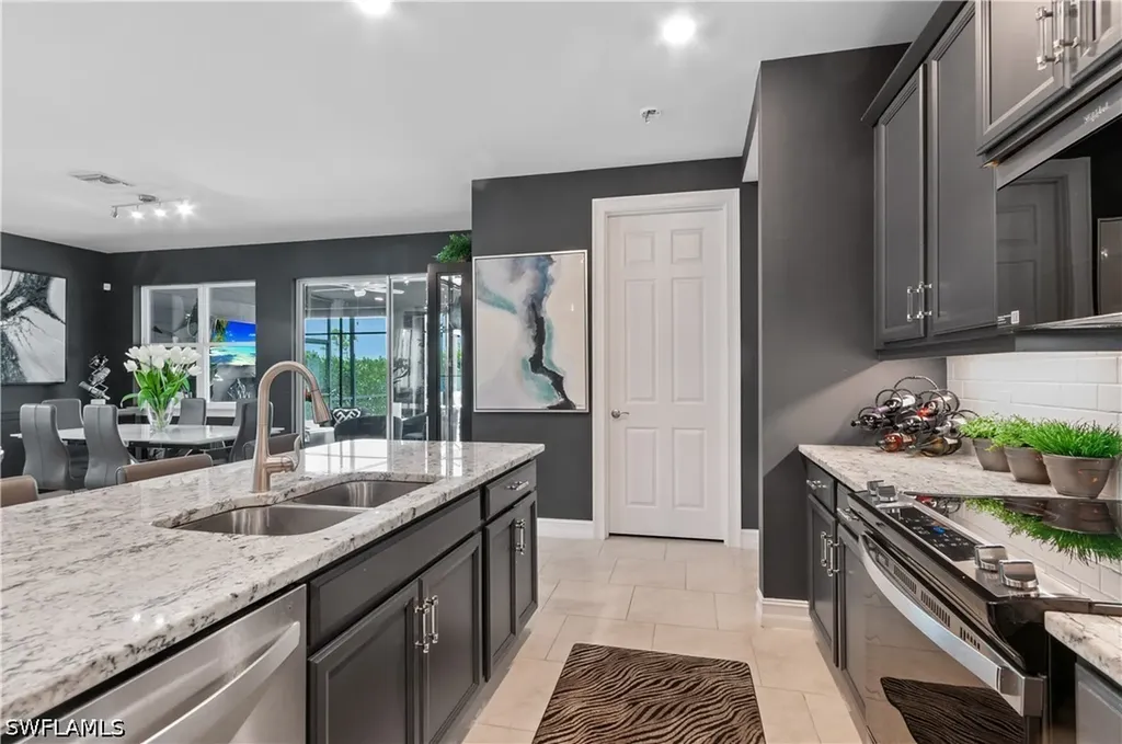 847 Stonewater Lake Terrace W Cape Coral FL 33993