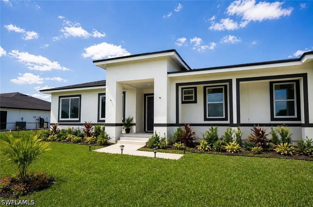 1715 Mcarthur Avenue Lehigh Acres FL 33972