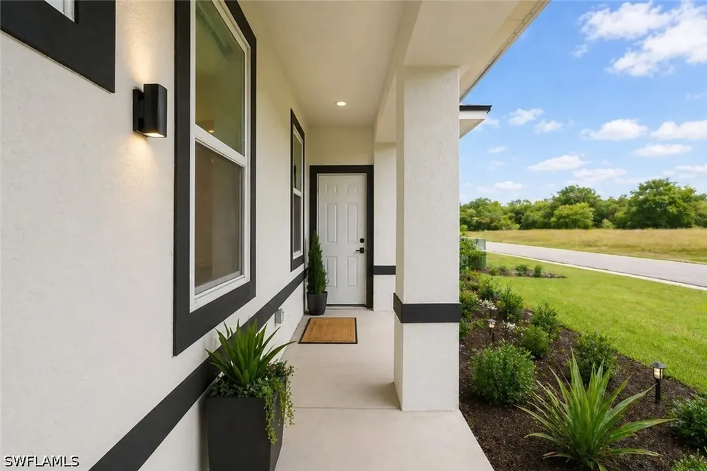 1715 Mcarthur Avenue Lehigh Acres FL 33972