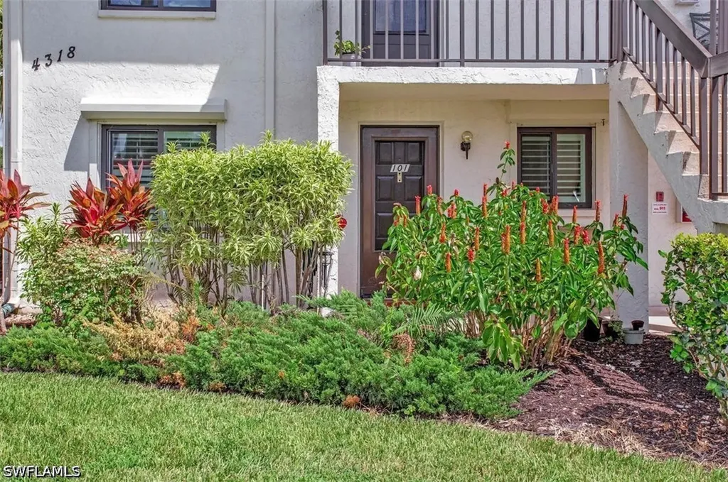 4318 27th Court SW Naples FL 34116