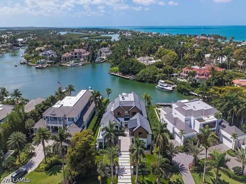 Naples FL, 3040 Fort Charles Drive