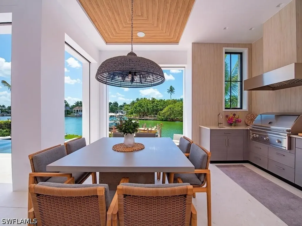 3040 Fort Charles Drive Naples FL 34102