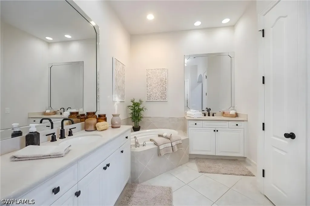 17056 Porta Vecchio Way Naples FL 34110