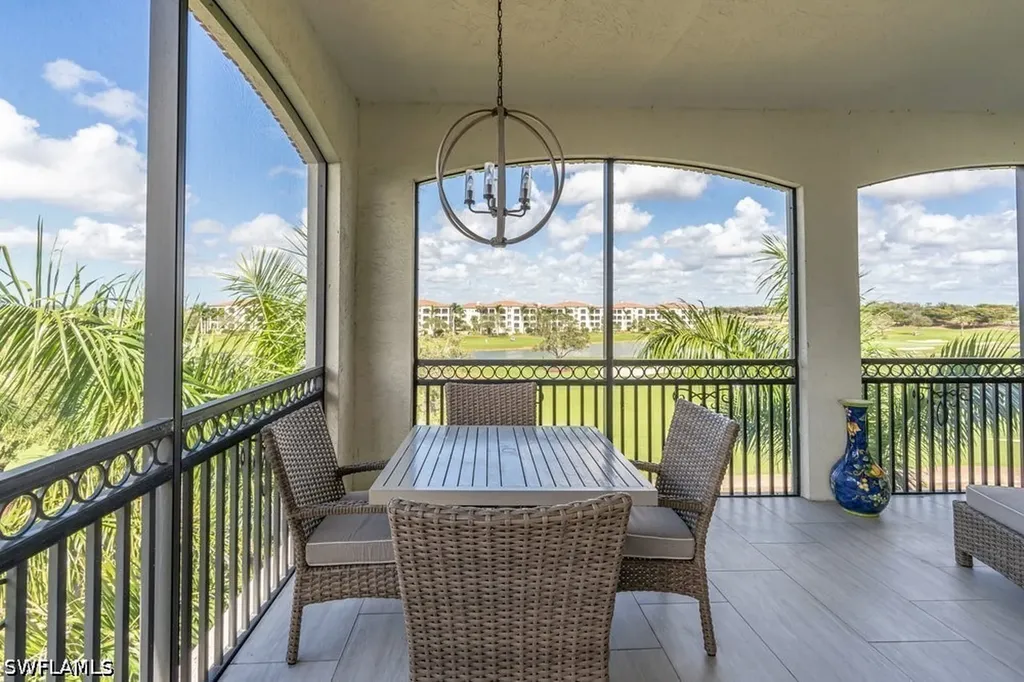 16379 Viansa Way Naples FL 34110