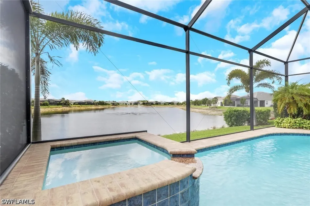 8924 Mustique Lane Naples FL 34114