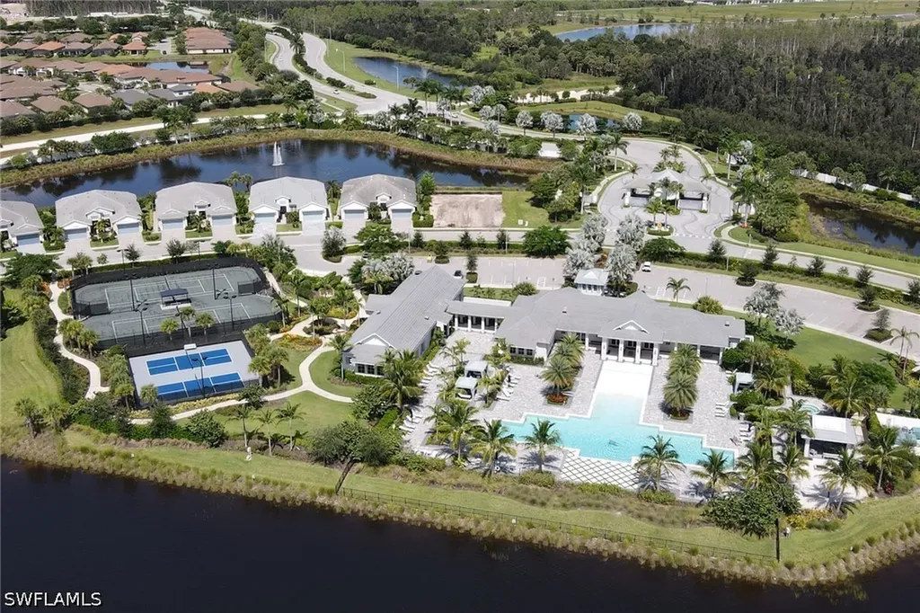 8924 Mustique Lane Naples FL 34114