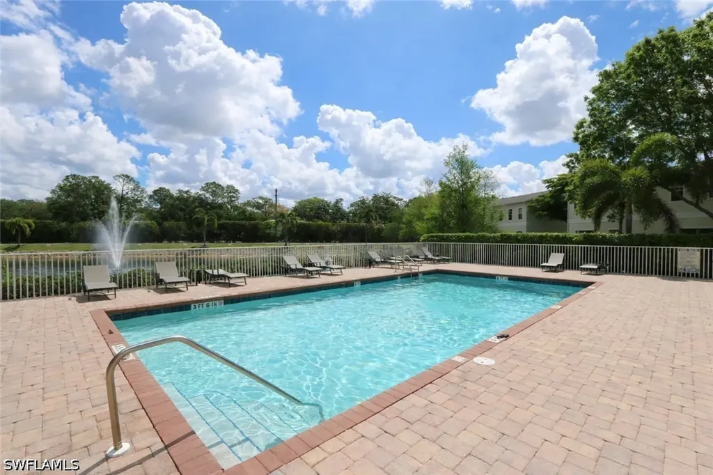 3225 Cypress Glen Way Naples FL 34109