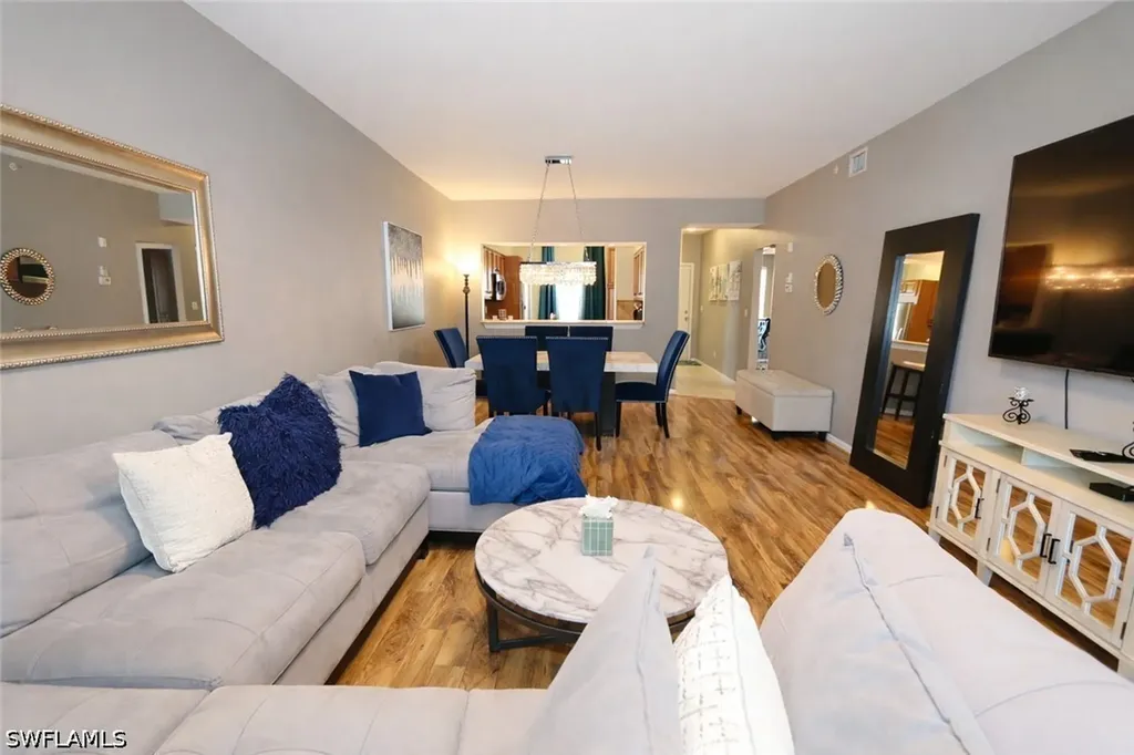 3225 Cypress Glen Way Naples FL 34109