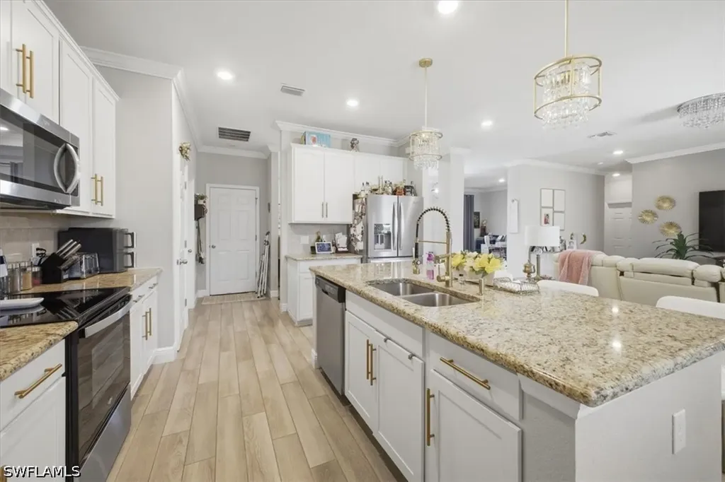 1025 NW 7th Place Cape Coral FL 33993