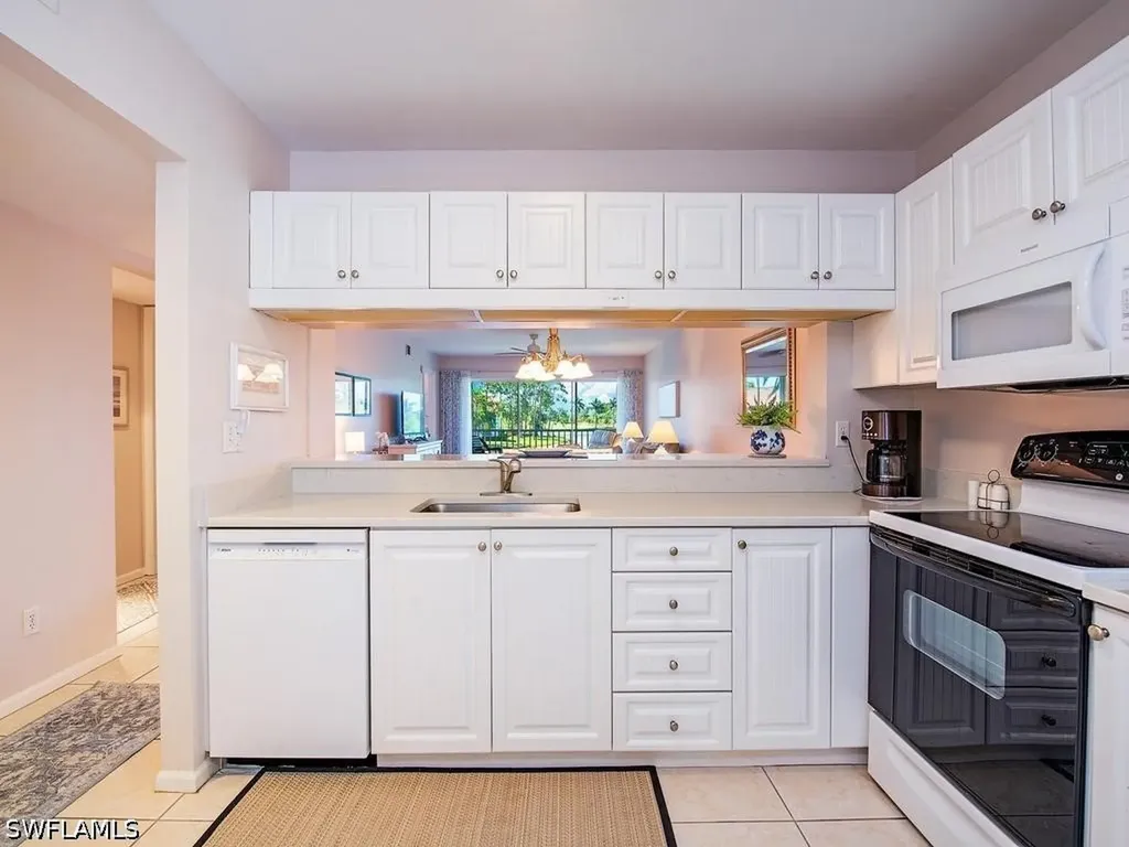 3675 Amberly Circle Naples FL 34112