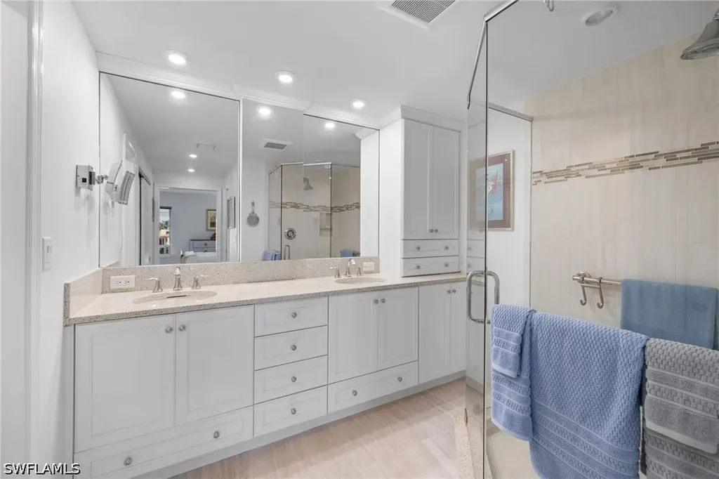 255 Park Shore Drive Naples FL 34103