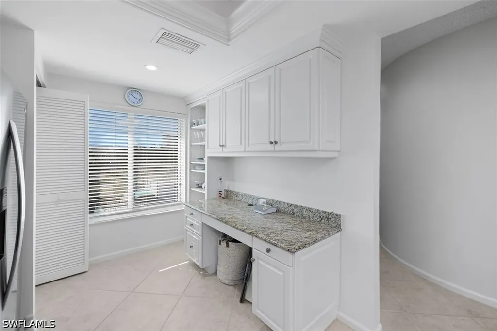 255 Park Shore Drive Naples FL 34103