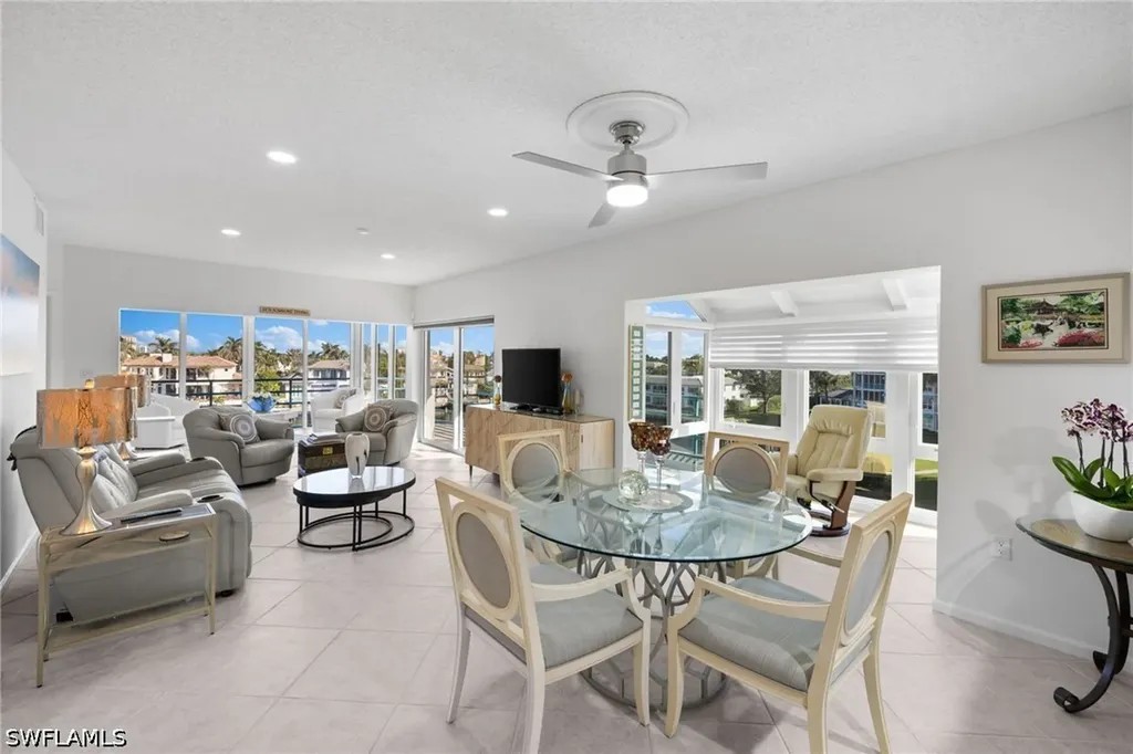 255 Park Shore Drive Naples FL 34103
