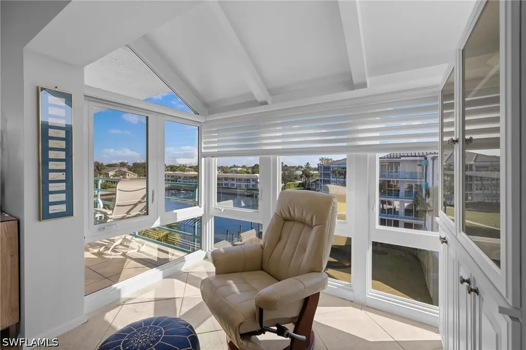 255 Park Shore Drive Naples FL 34103