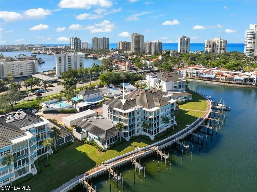 255 Park Shore Drive Naples FL 34103