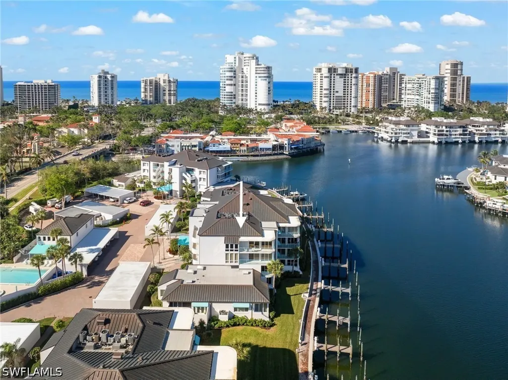 255 Park Shore Drive Naples FL 34103