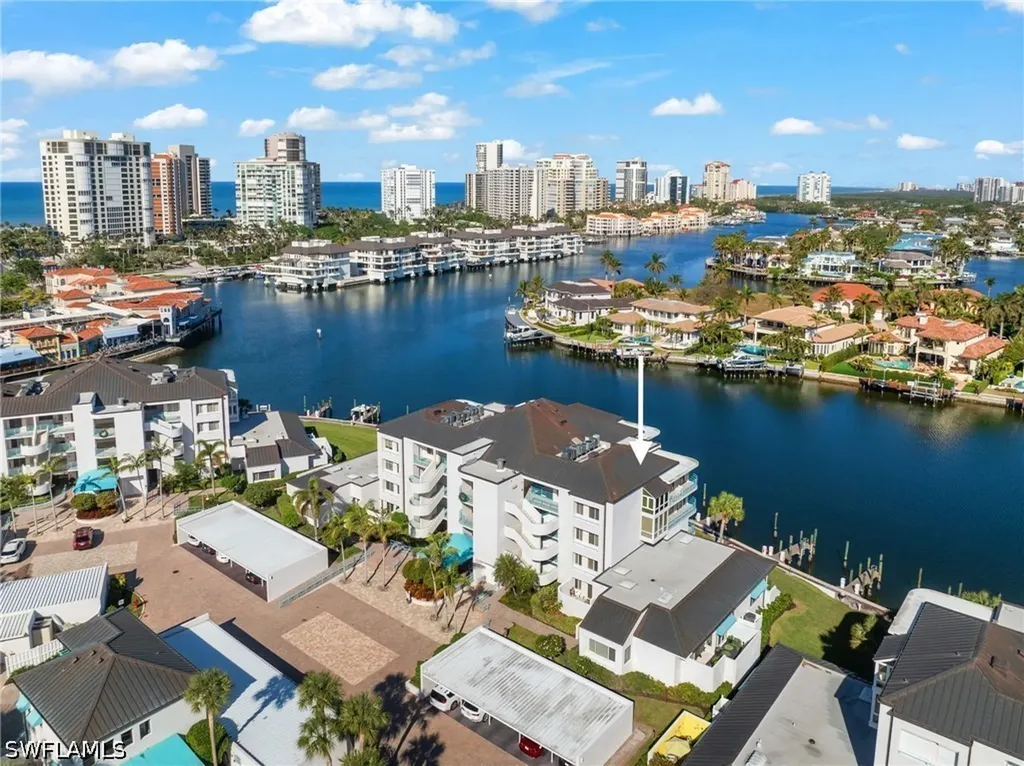 255 Park Shore Drive Naples FL 34103