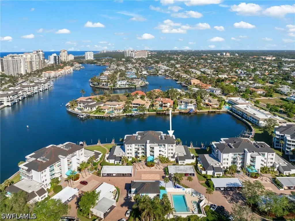 255 Park Shore Drive Naples FL 34103