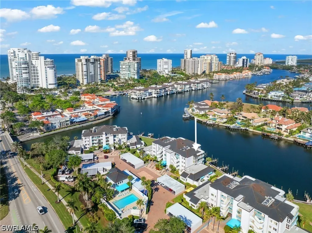 255 Park Shore Drive Naples FL 34103