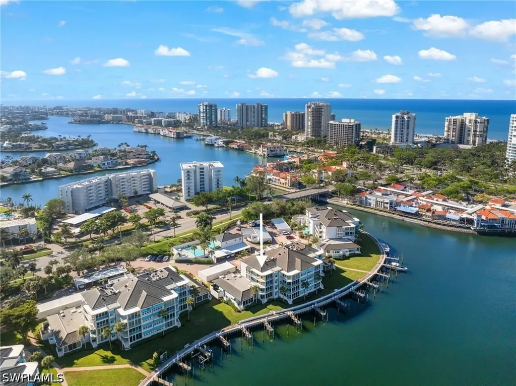 255 Park Shore Drive Naples FL 34103