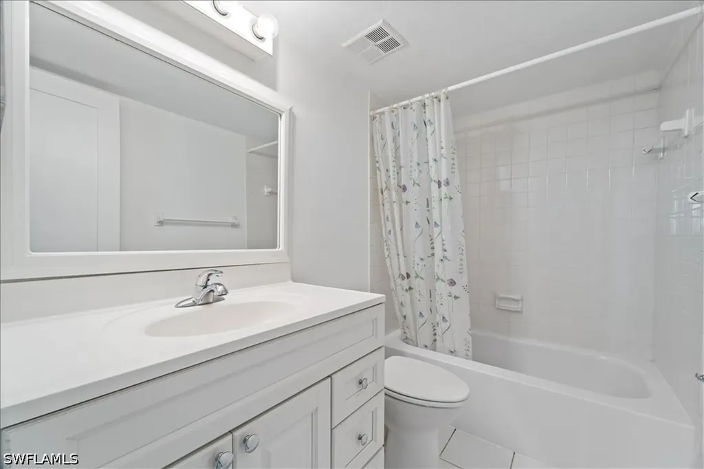 307 Goodlette-frank Road S Naples FL 34102