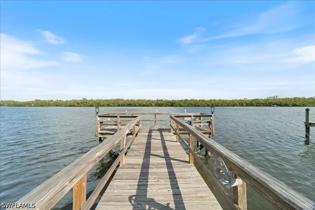 307 Goodlette-frank Road S Naples FL 34102