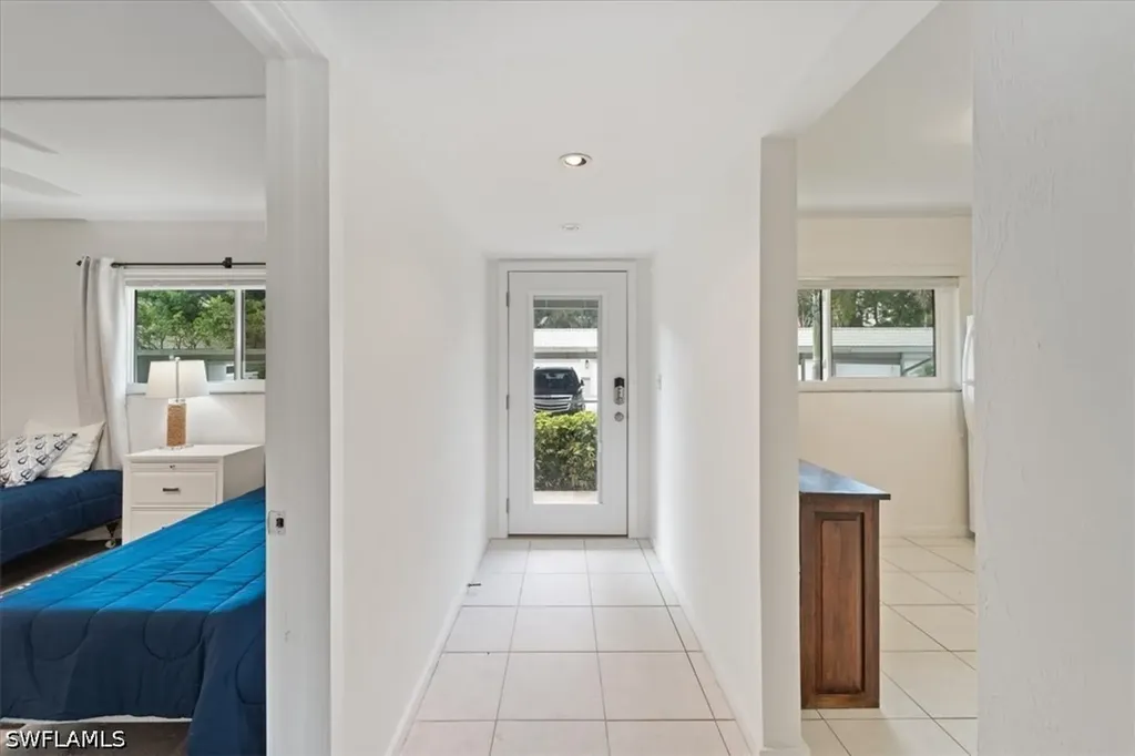 307 Goodlette-frank Road S Naples FL 34102