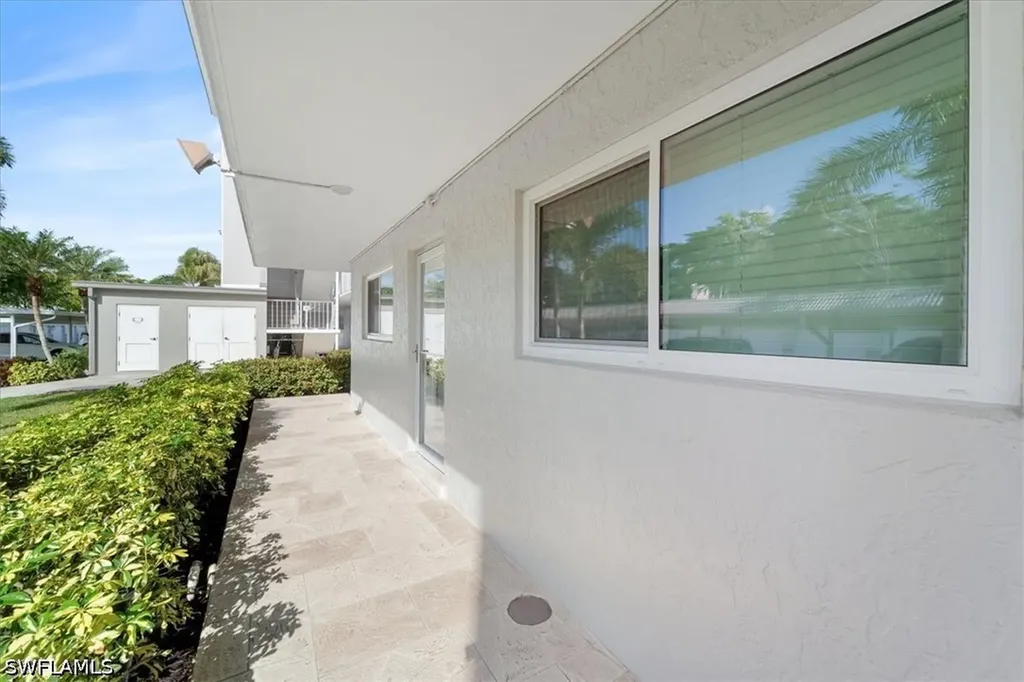 307 Goodlette-frank Road S Naples FL 34102