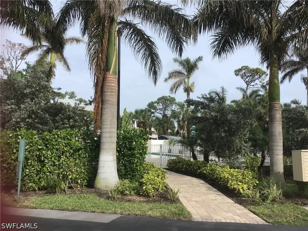3062 Sandpiper Bay Circle Naples FL 34112
