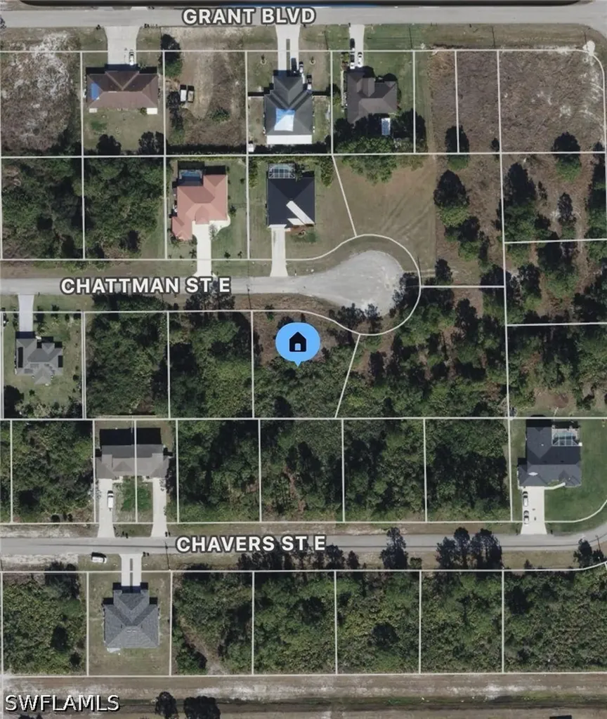 668/670 Chattman Street E Lehigh Acres FL 33974