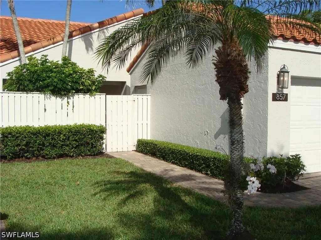 857 Reef Point Circle Naples FL 34108