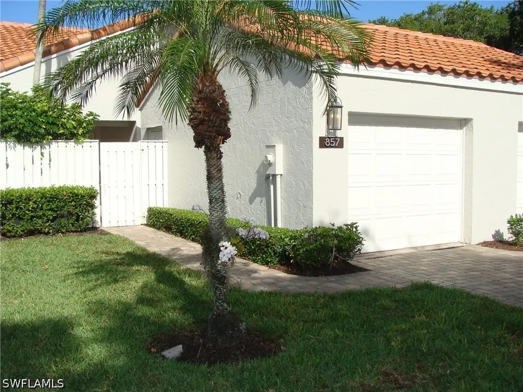 857 Reef Point Circle Naples FL 34108