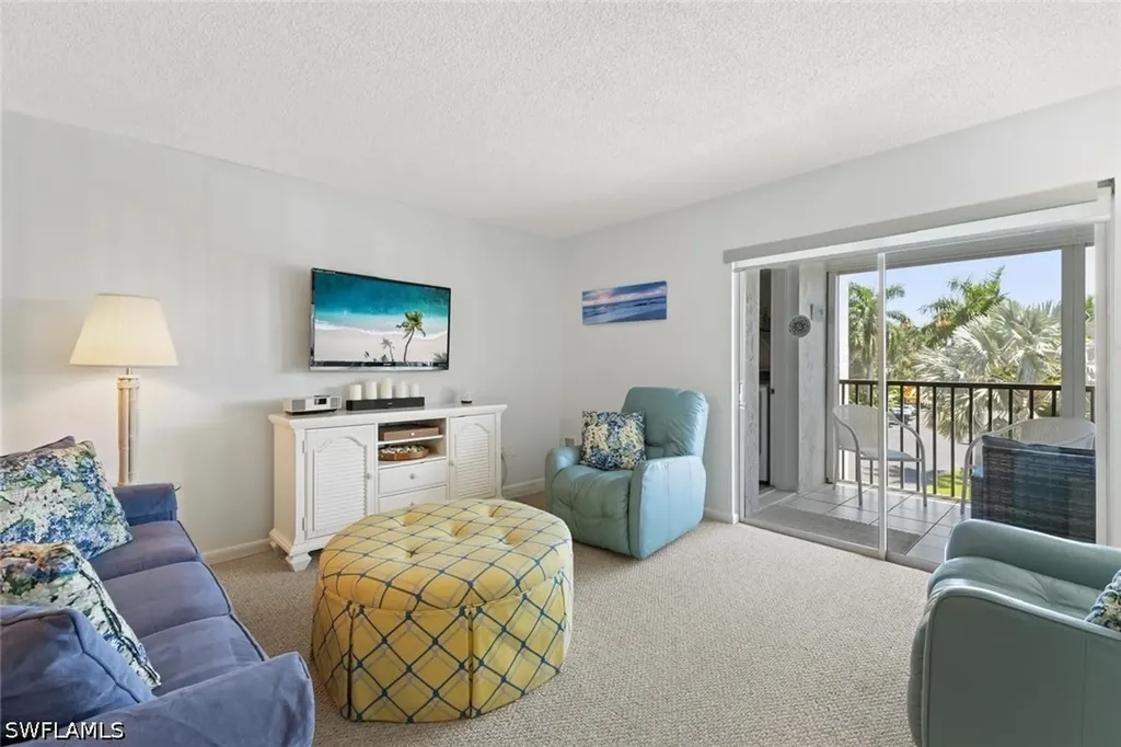 555 Park Shore Drive Naples FL 34103